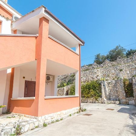 Villa Calma Вьесте Экстерьер фото