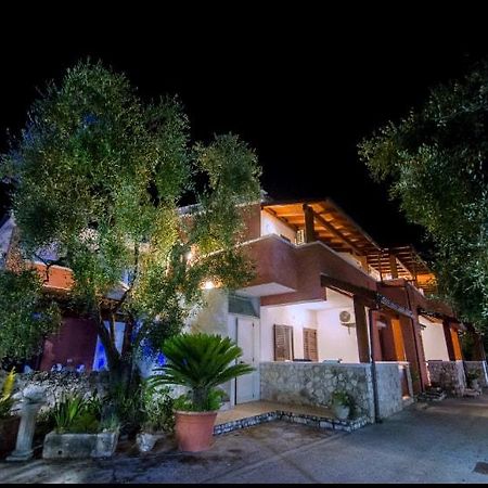 Villa Calma Вьесте Экстерьер фото
