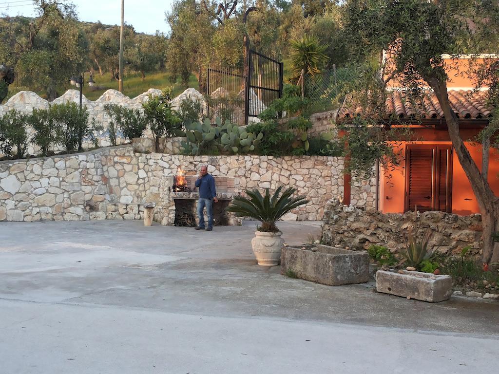 Villa Calma Вьесте Экстерьер фото