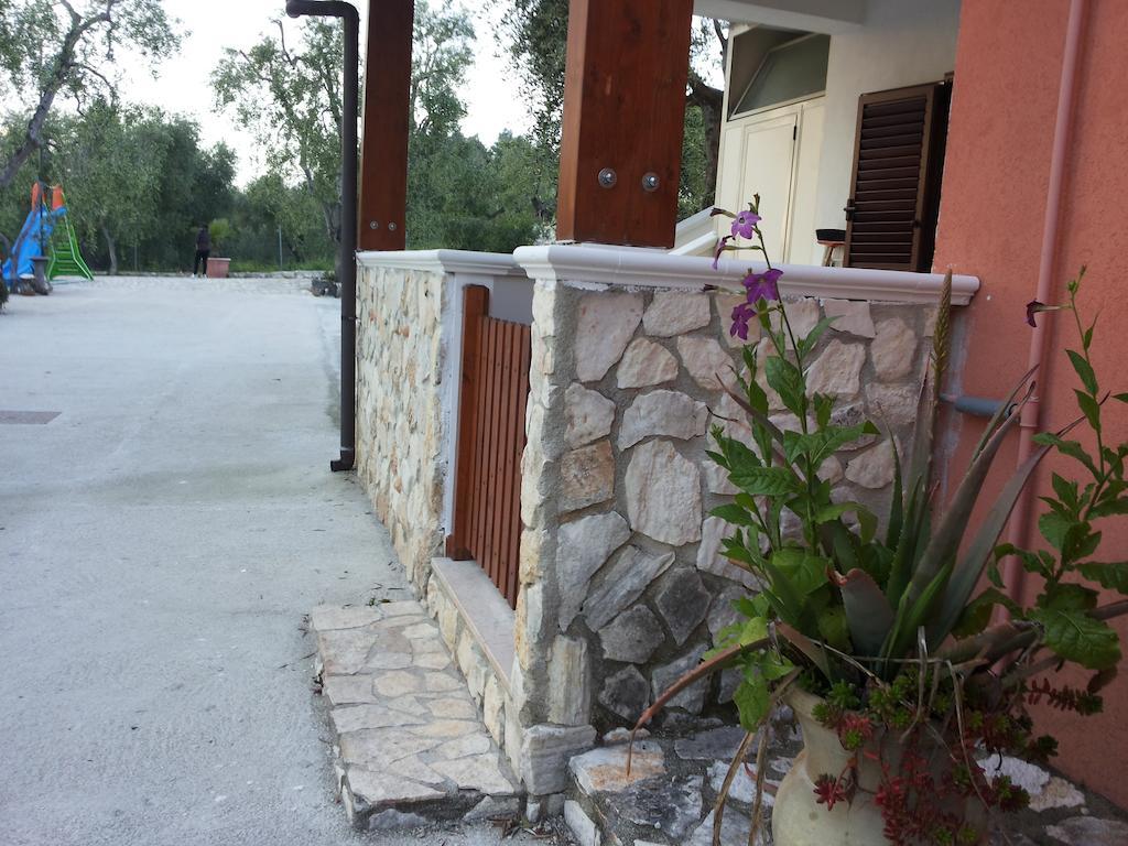 Villa Calma Вьесте Экстерьер фото