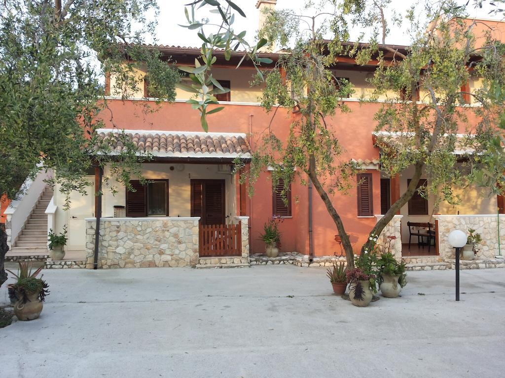 Villa Calma Вьесте Экстерьер фото