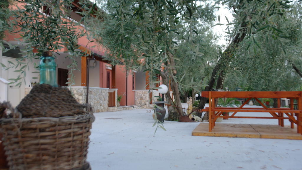 Villa Calma Вьесте Экстерьер фото