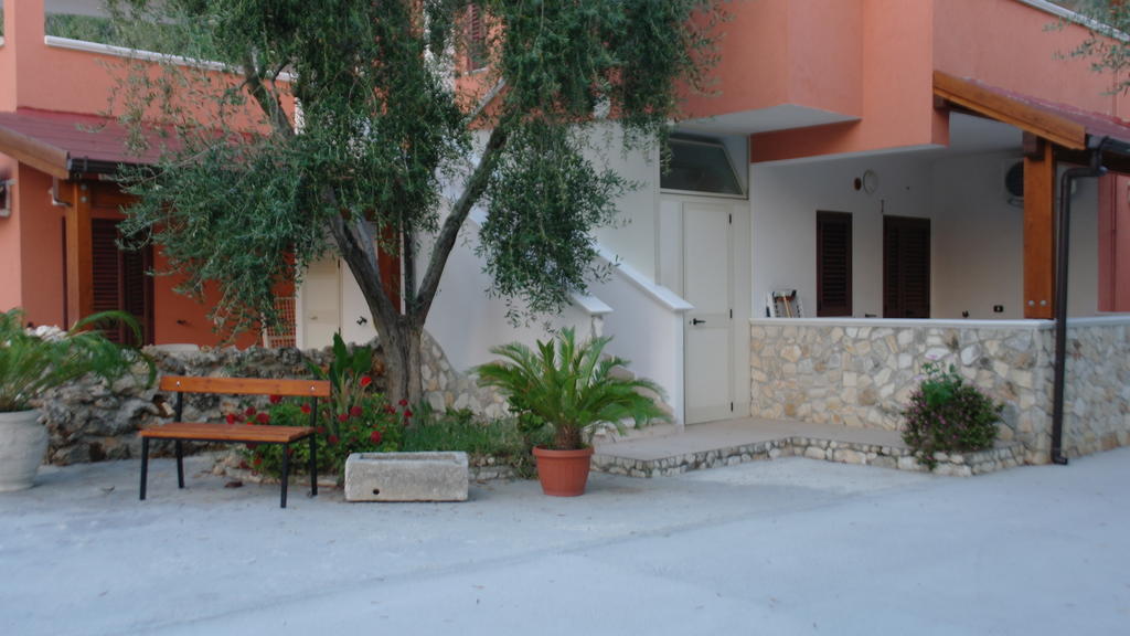 Villa Calma Вьесте Экстерьер фото