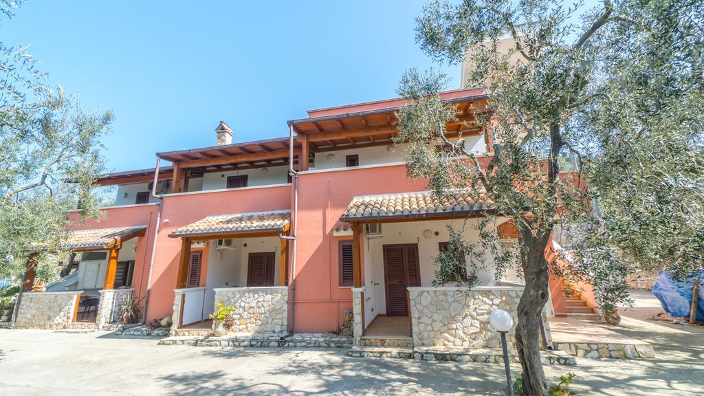Villa Calma Вьесте Экстерьер фото